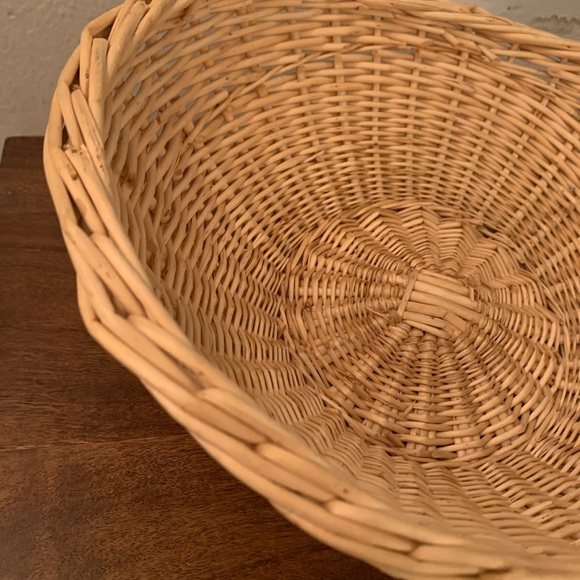 Pottery barn inspired Vintage Wicker Basket 🧺 - Picture 7 of 8